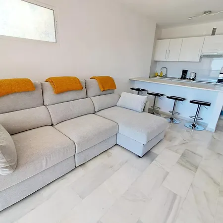 Апартаменты Beachside Bliss